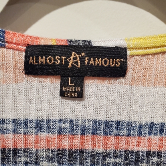 3/$15 Almost Famous Multi Color Striped Short Sleeve Button Up Blouse Size Large - Picture 5 of 6